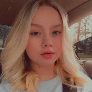 Meet your Posher, Jade